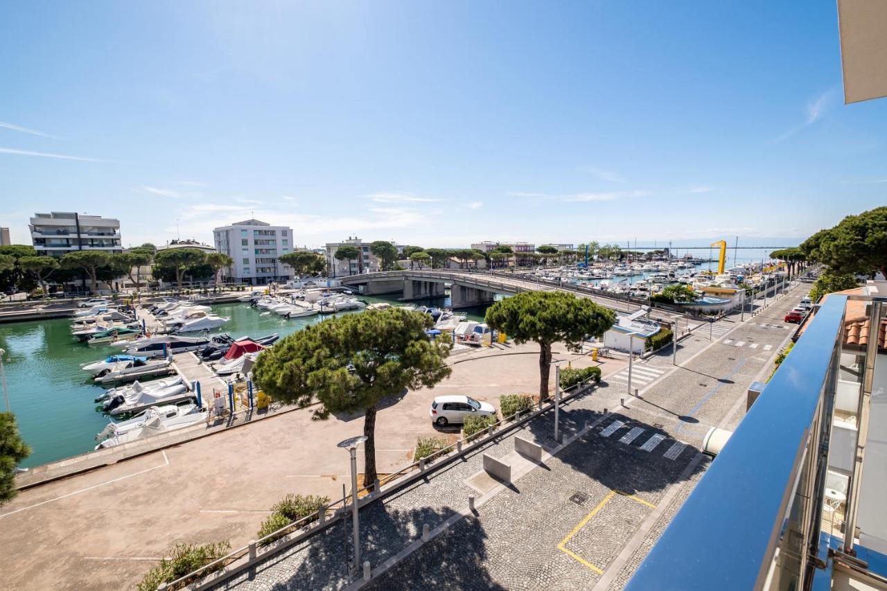 Hotel Mare Lignano Sabbiadoro Exterior photo